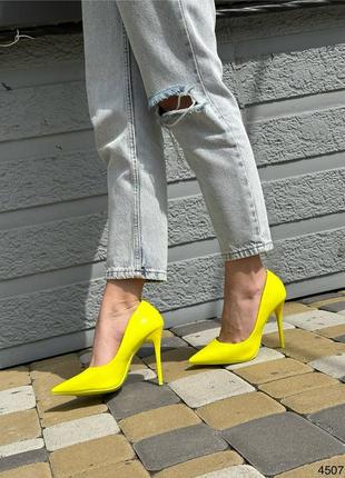 Желтые неоновые женские туфли лодочки на шпильке каблуки лакированные туфли лодочки на шпильке3 фото
