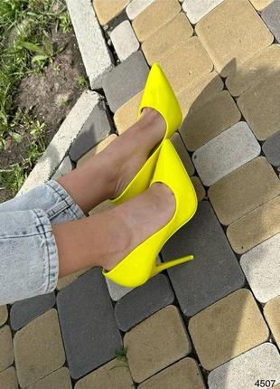 Желтые неоновые женские туфли лодочки на шпильке каблуки лакированные туфли лодочки на шпильке5 фото