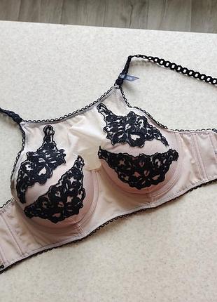 Бюстгальтер