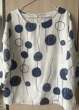 Красивая блузка большого размера