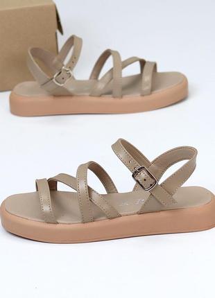 Женские босоножки