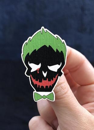 Декор - значок з дерева