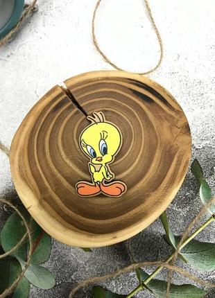 Значок з дерева "курча ципа"