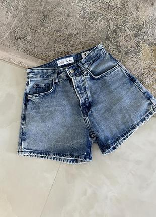 Шорти мом levis zara