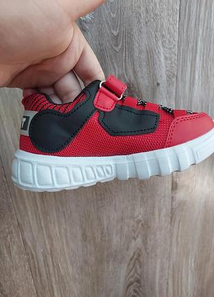 Кросівки дитячі 3