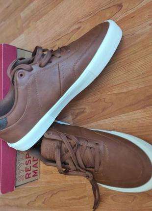 Снікерси, кросівки levi's 46 р.