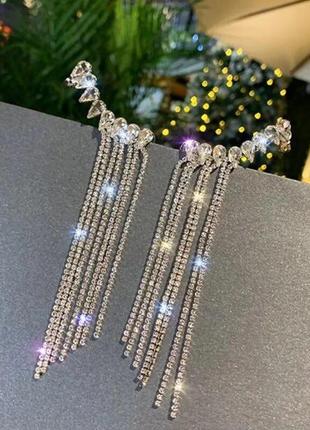 Стильні золотисті жіночі сережки кульчики серьги великі ефектні святкові нарядні