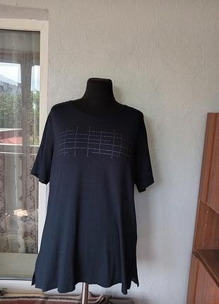 Симпатичная,приятная  футболка синяя в синих камушках.lea h.