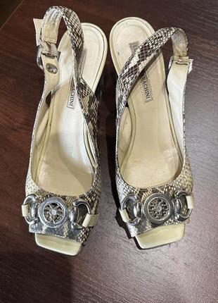 Босоножки женские