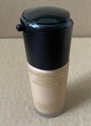 Mac studio radiance serum-powered foundation, тональна основа для обличчя, nw15, 30ml