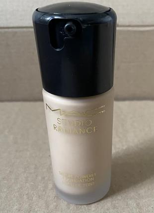 Mac studio radiance serum-powered foundation, тональна основа для обличчя, nc15, 30ml