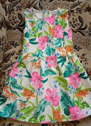 Платье в цветах