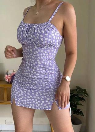 Платье летнее бретеля и с разрезами на ножке. красивый цветочный принт
 цвет: черный, лаванда, масло, красный