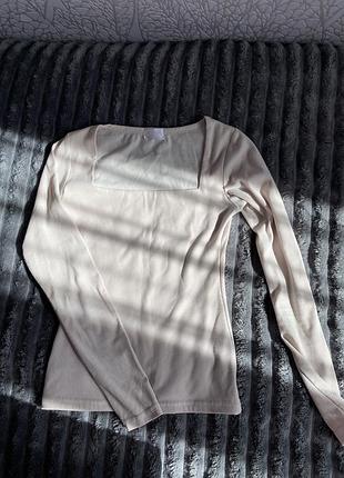 Лонг з квадратним вирізом від українського бренду kiki