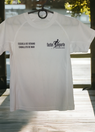 Футболка фирмы roly