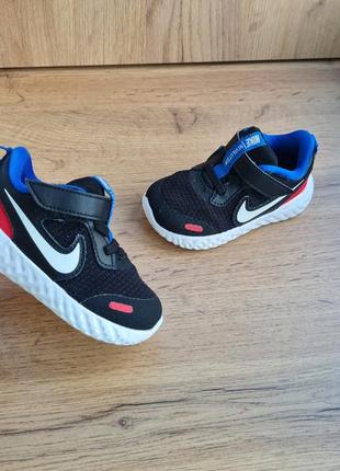 Легкі кросівки nike, літні кросівки nike