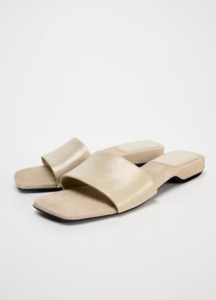 Кожаные бежевые шлепанцы zara new