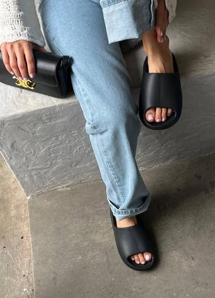 Шлепанцы adidas yeezy slide black