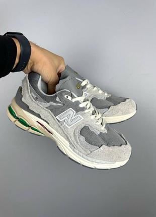 New balance 2002r