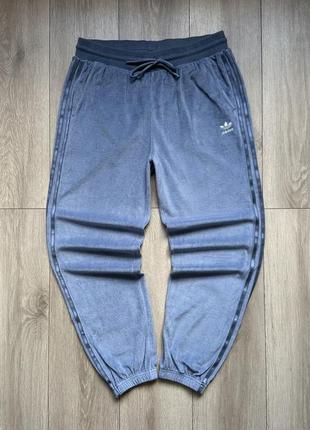 Велюрові спортивні штани adidas originals