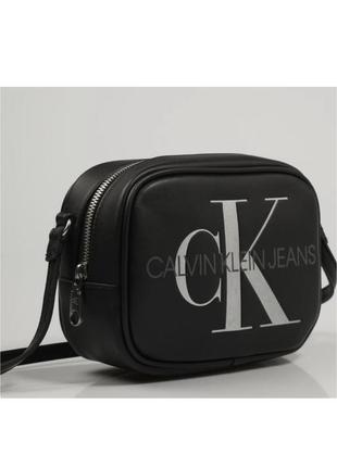 Компактна сумка бренду calvin klein jeans