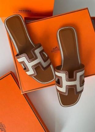 Шльопанці hermes