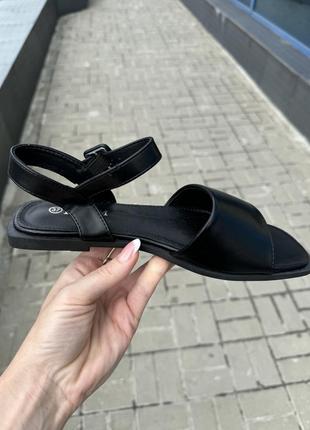 Стиль жіночі босоніжки на кожен день2 фото