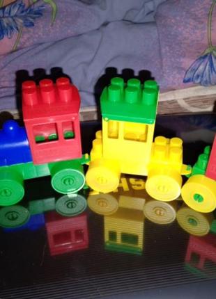 Lego паровозик конструктор