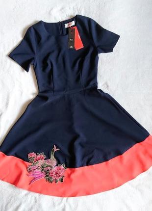 Новое красивое платье s 36