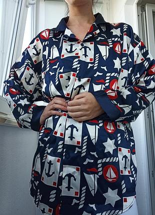 Атласная блуза в морском стиле