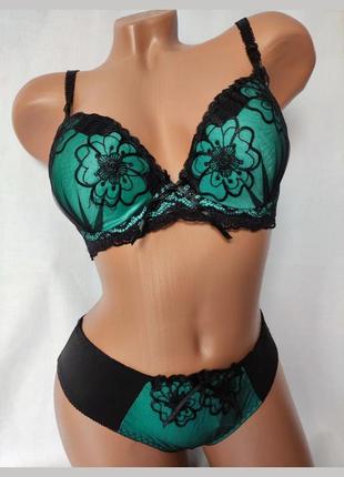 Шикарний комплект 40-44 розмір