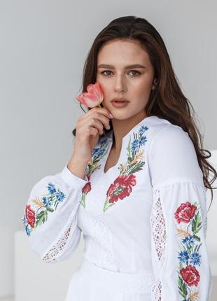 Вишита весільна жіноча сукня 