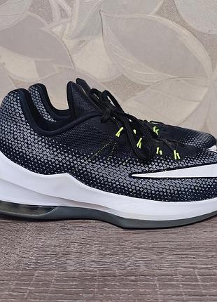 Чоловічі баскетбольні кросівки nike air max infuriate size 41/26