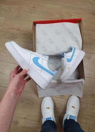 Кросівки репл.  жіночі весна літо білі із блакитним nike air force 1 white blue. взуття жіноче біле найк аїр форсе 14 фото