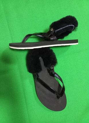 В'єтнами сандалії з відстібними мезовими закаблуками ugg