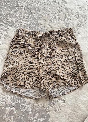 Шорти у анімалістичний принт легкі віскоза