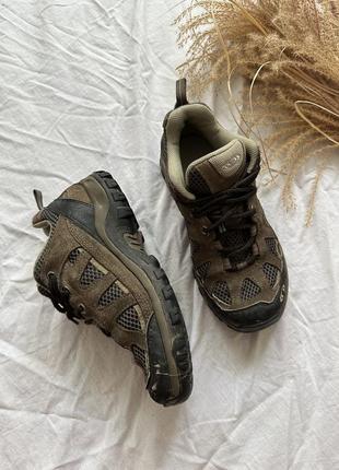 Оригінальні рарітетні кросівки salomon (є нюанси)