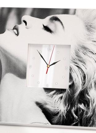 Часы "мадонна. madonna" подарок для фанатов, музыкантов и любителей поп музыки, украшение в бар, клуб