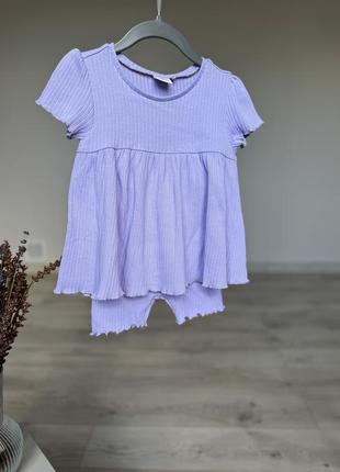 Костюм шорти та футболка