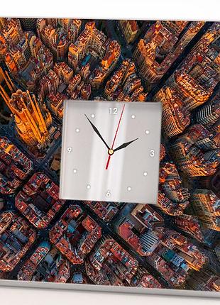 Часы с зеркалом и видом барселоны. крутой подарок для путешественника. каталония. испания.