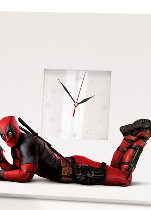 Годинник із малюнком "дедпул. deadpool. dc" подарунок фанатам коміксів, супергероїв для дитячої кімнати, спальні