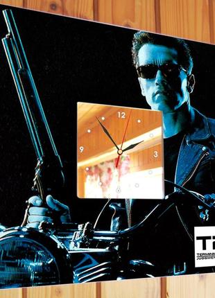 Часы "терминатор 2. арнольд шварценеггер" стильный подарок для любителей кино,...