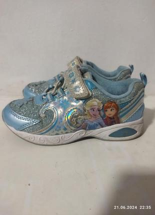 Кросівки дитячі фірми frozen disney, країна виробник китай.