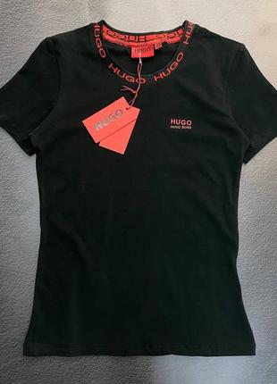 Жіноча футболка hugo boss