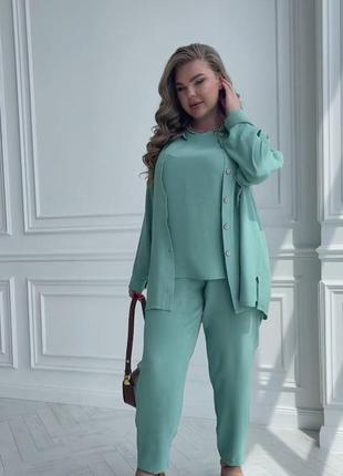 Стильный мятный женский костюм-тройка жатка зеленого цвета больших размеров от 46 до 68