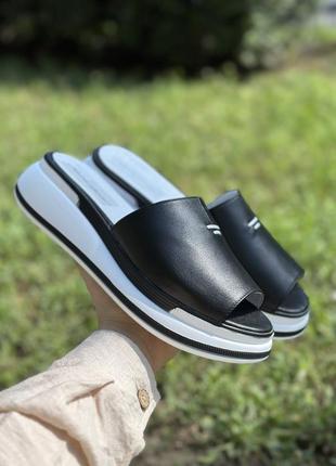 Женские черные шлепанцы из натуральной кожи