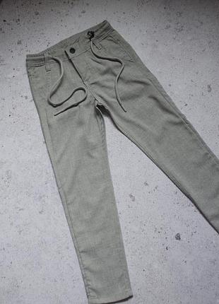 Легкі штани на резинці