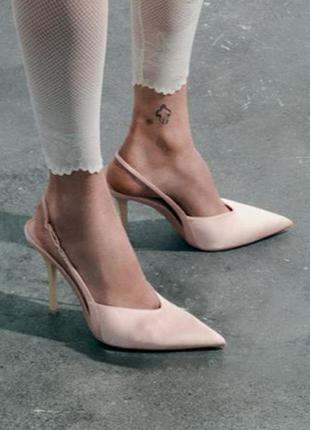 Туфли атласные zara на каблуке