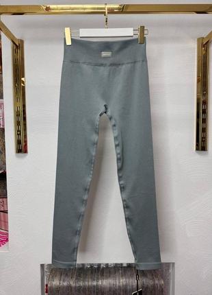 Спортивные лосины в рубчик бренда bo+tee