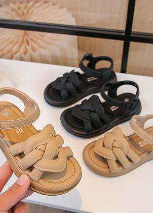 Босоніжки для дівчаток